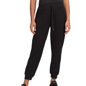 Lululemon Scuba High-Rise Jogger size 4